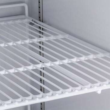 Maxx Cold MXCF-19FDHC 25.20'' Top Mounted 1 Section Solid Door Reach-In Freezer